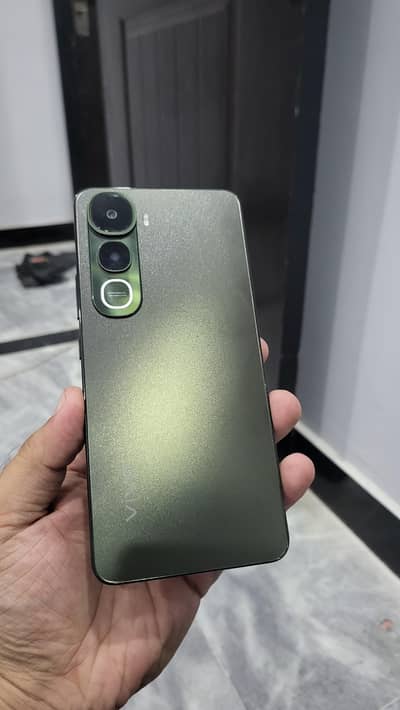 Vivo Y400 16/256 with box