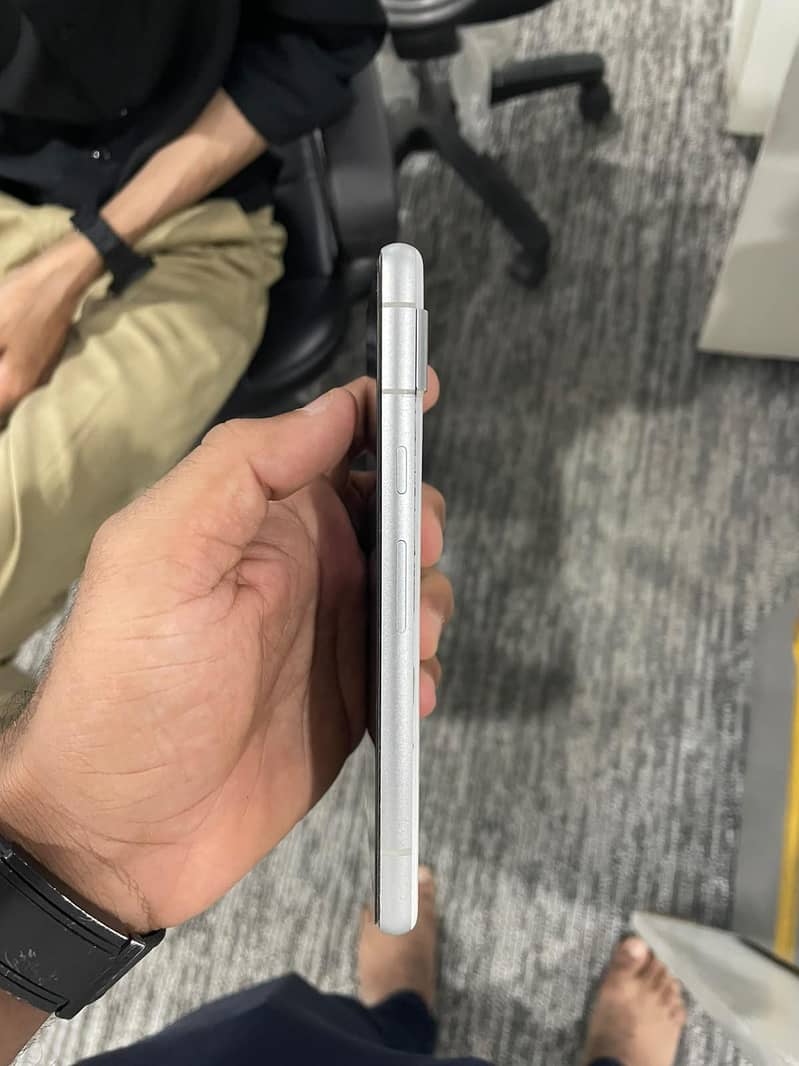 Google Pixel 7a 4