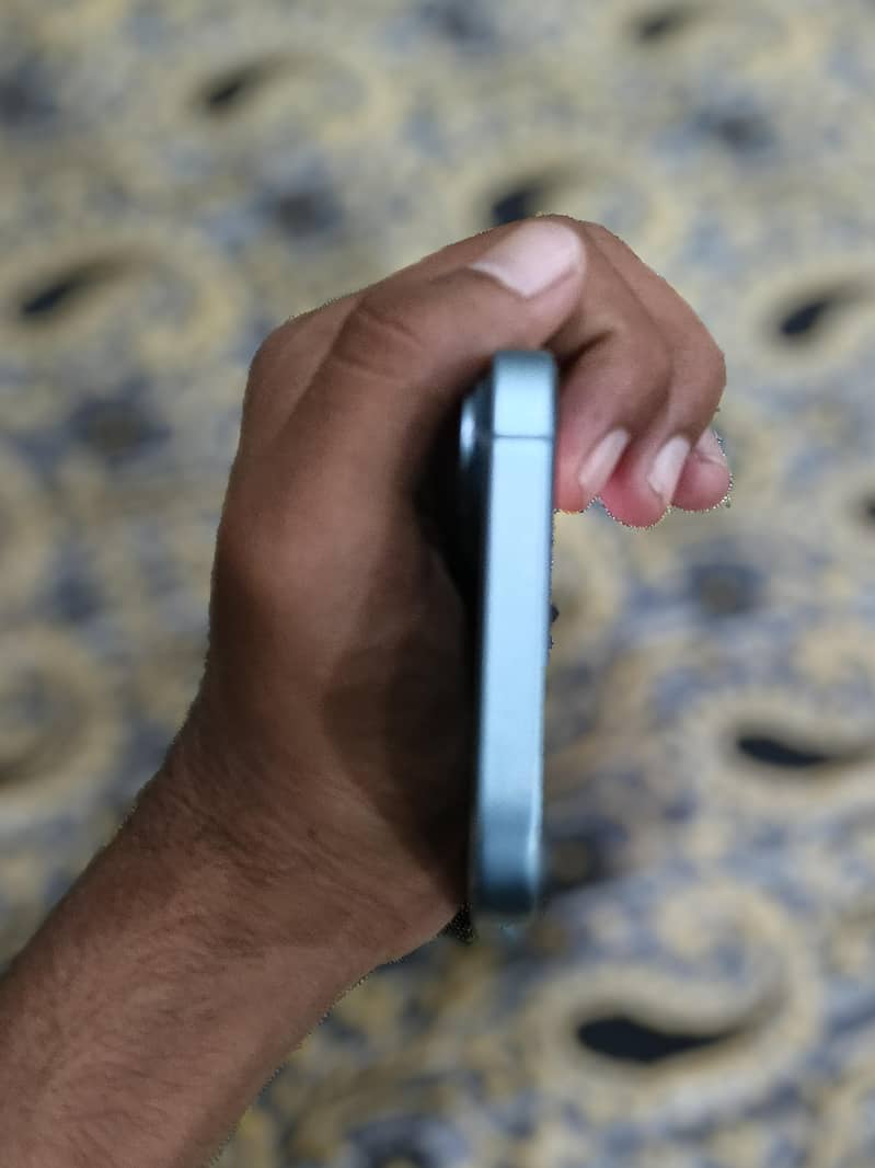 Apple iPhone 16 Pro 5