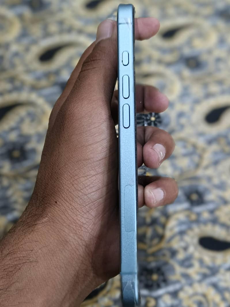 Apple iPhone 16 Pro 6