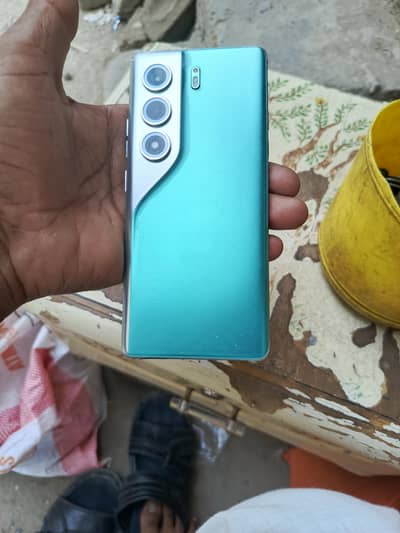 Tecno CAMON 40 Pro