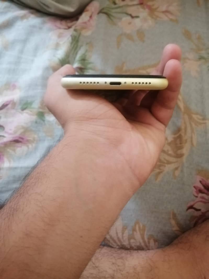 Apple iPhone 11 2