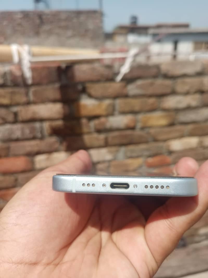 Apple iPhone 15 3