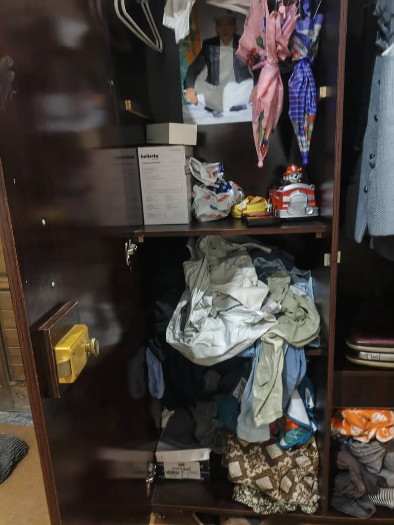wardrobe 3