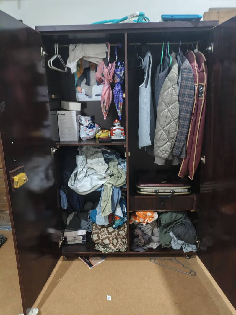 wardrobe 4