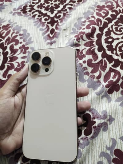 Apple iPhone 16 Pro Max deser titanium