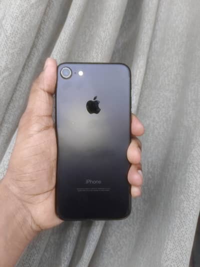 Apple iPhone 7