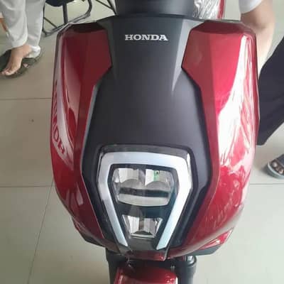 Honda ICON e:2026 Electric Scooter - Excellent Condition -