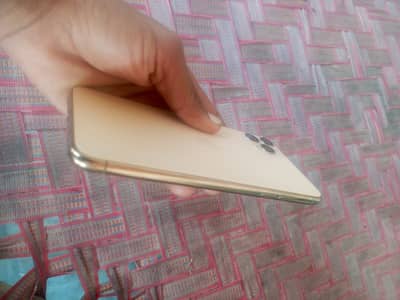 → Apple > iPhone > iPhone 11 Pro Max