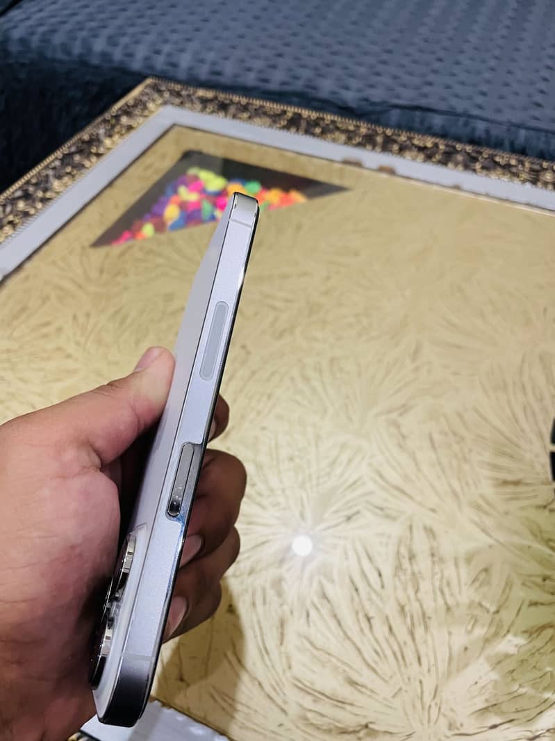 Apple iPhone 14 Pro 1