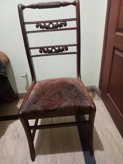 Dining table And chairs