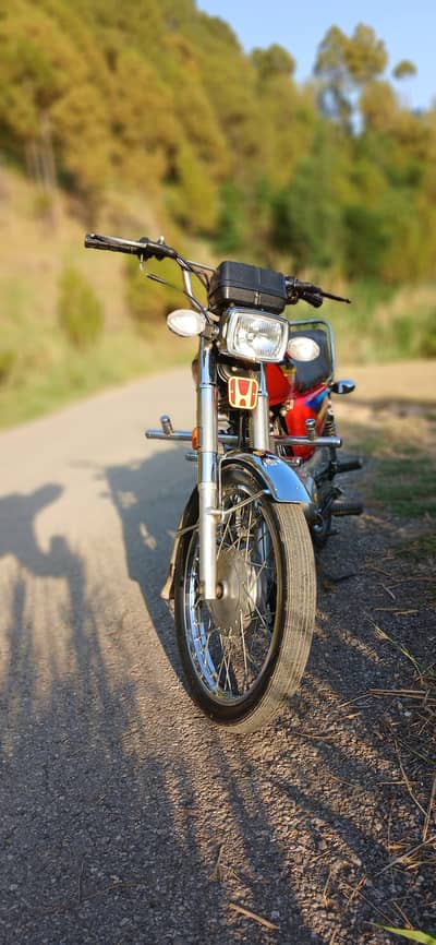 honda 125 old model my WhatsApp number 03425421979