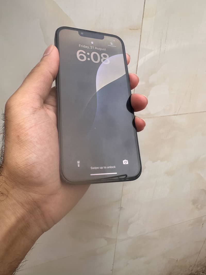 iPhone 13 1