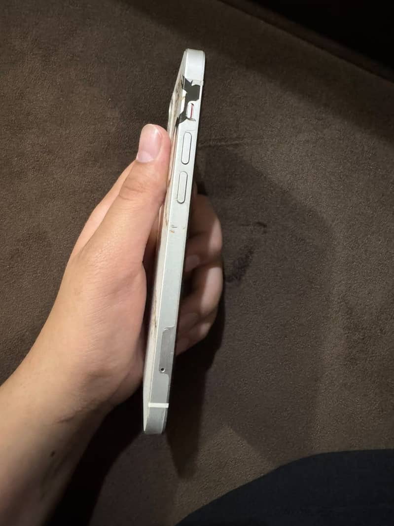 Apple iPhone 12 1