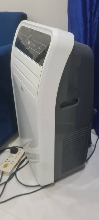 Ikon floor AC 1 Ton 10/10 conditions Ready to use