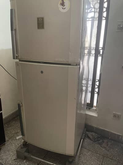 Dawlance fridge geniun gas