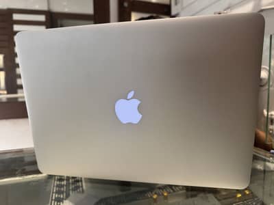 MacBook Air 10/10 brand new