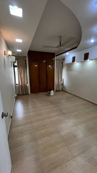 Fully Renovated 10 Marla Apartment 1st Floor, Askari 5 Lahore