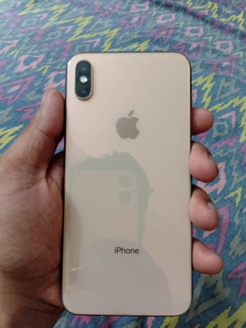 Apple iPhone XS Max 1