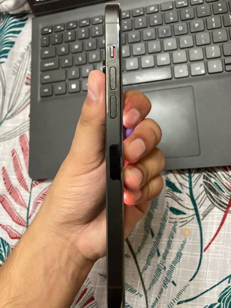 Apple iPhone 14 Pro Max 1