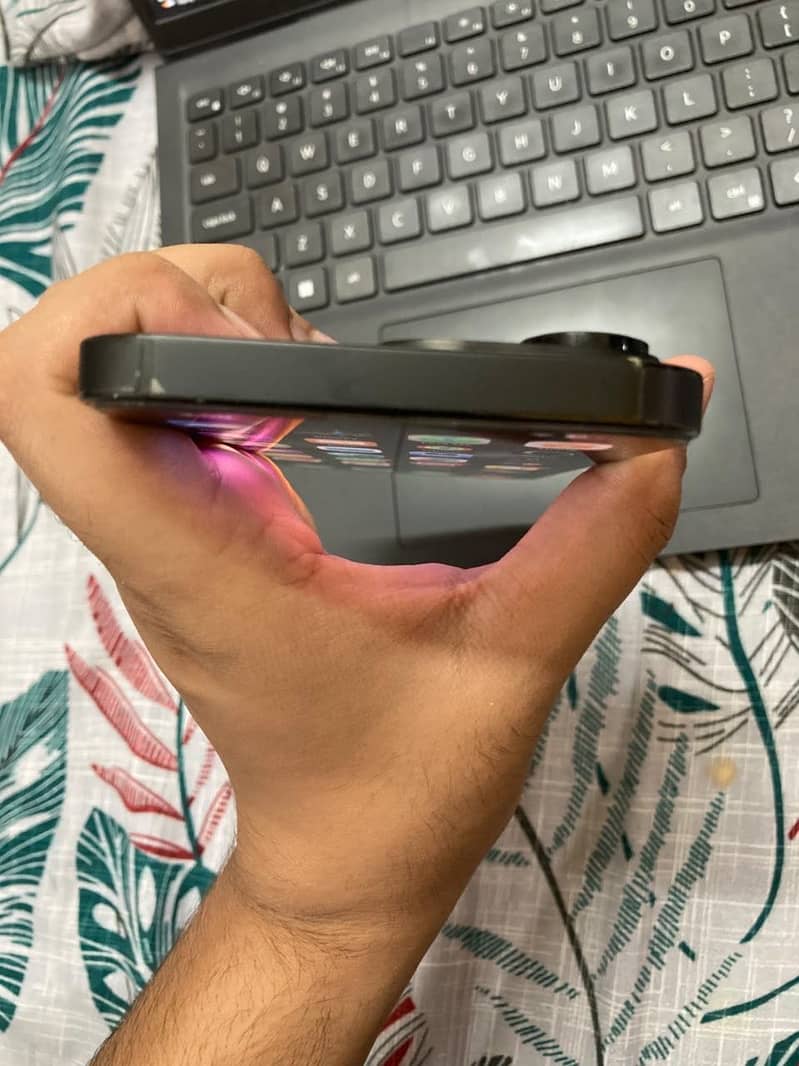 Apple iPhone 14 Pro Max 3