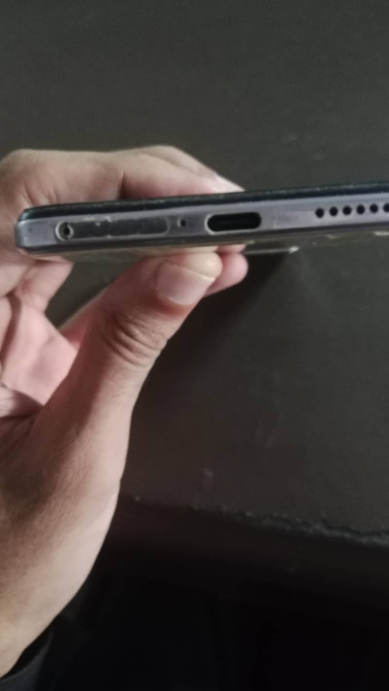 vivo V21 2