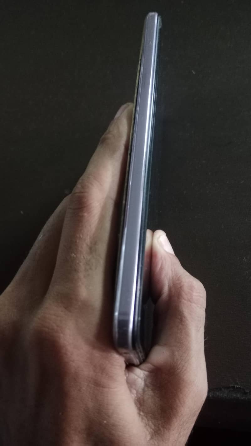 vivo V21 3