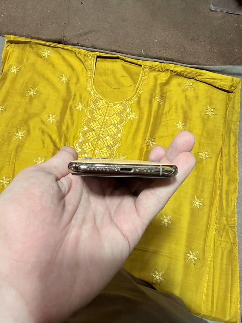 Apple iPhone 11 Pro 2