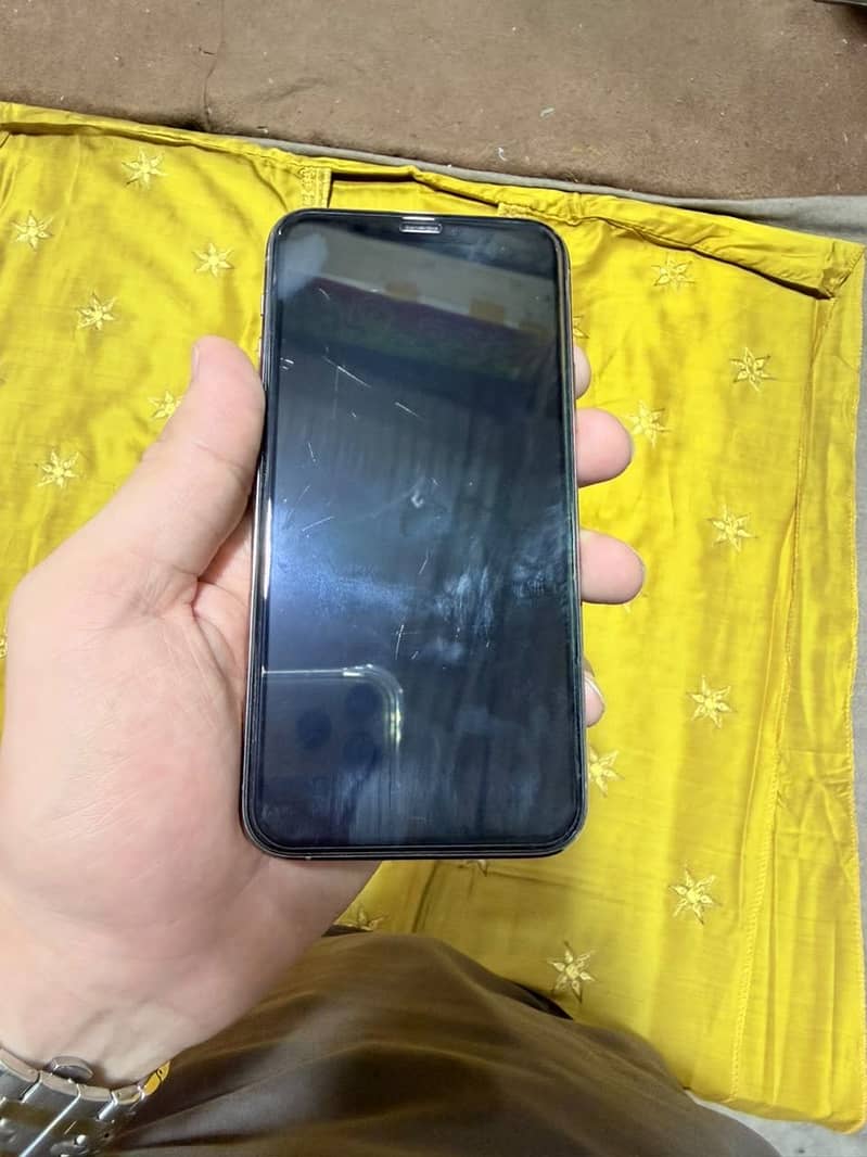 Apple iPhone 11 Pro 3