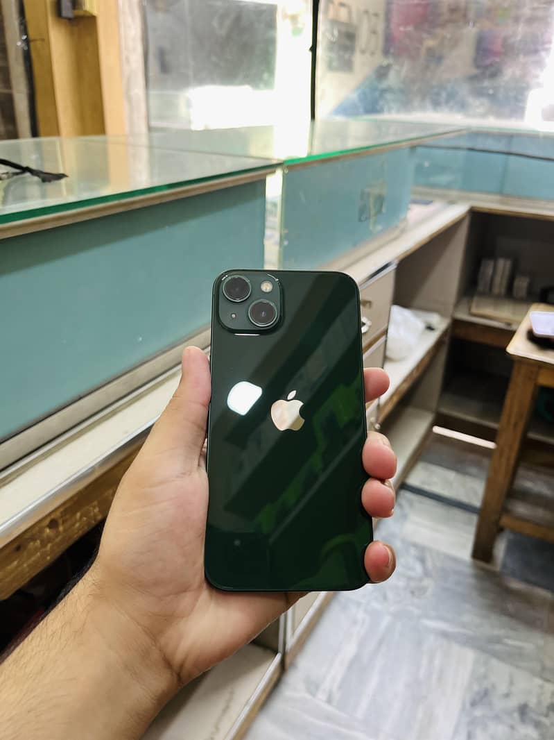 Apple iPhone 13 1