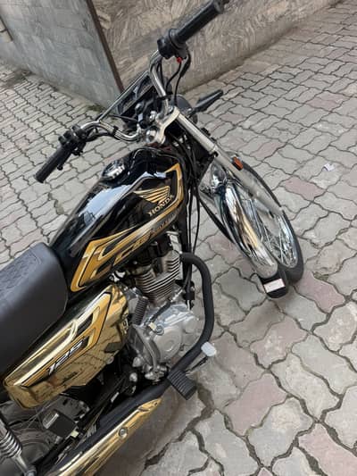 Honda 125 Special gold Edition