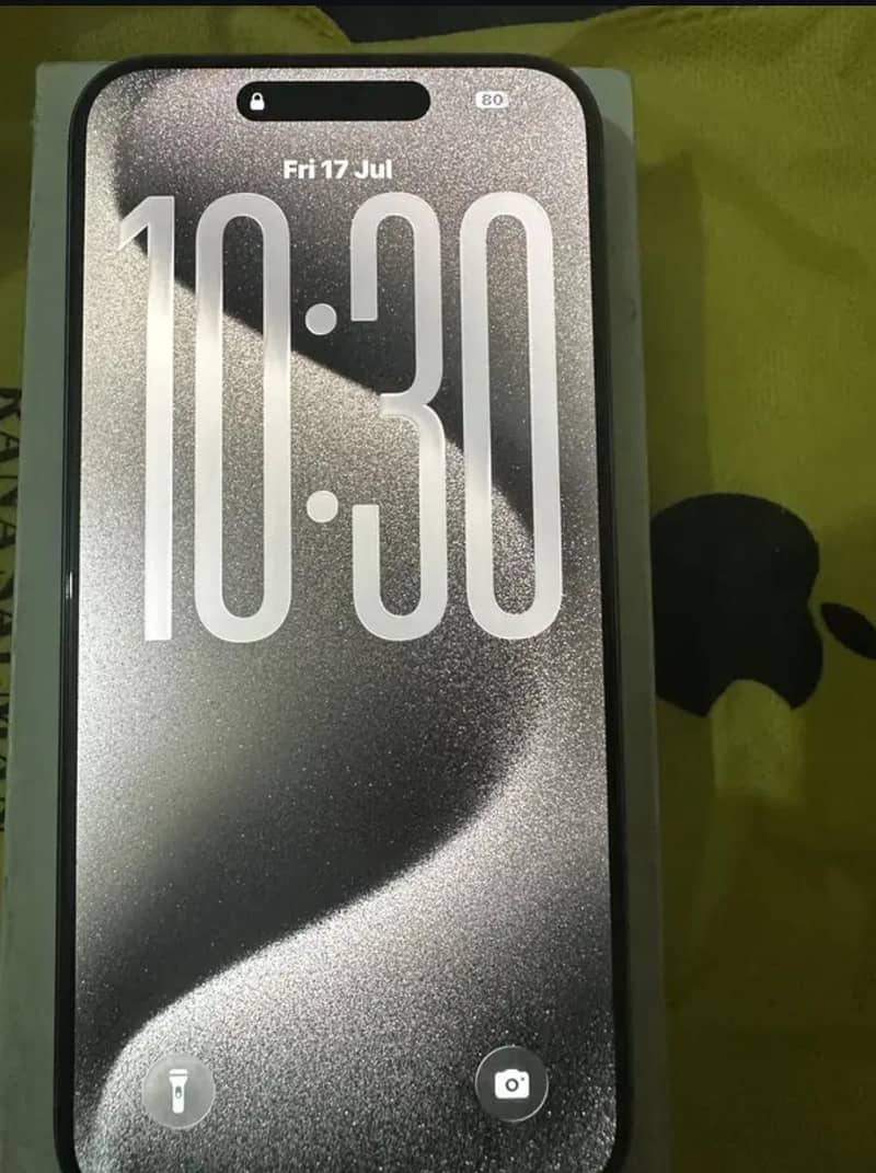 Apple iPhone 15 Pro Max 4