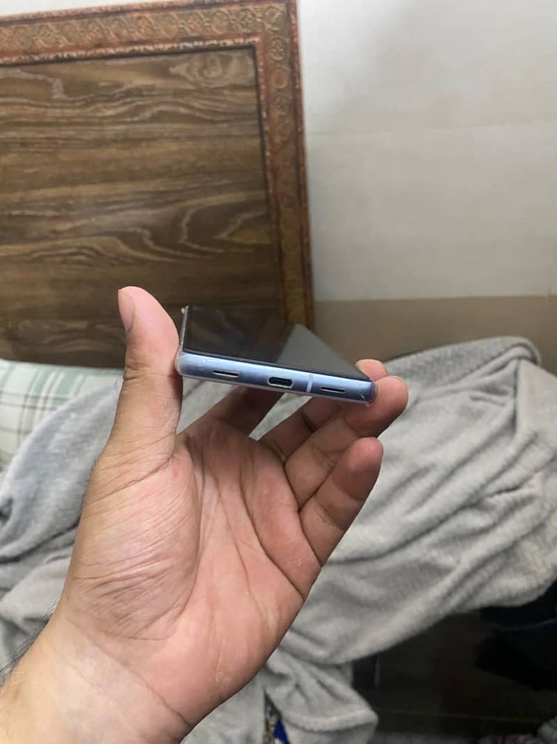 Google Pixel 7 4
