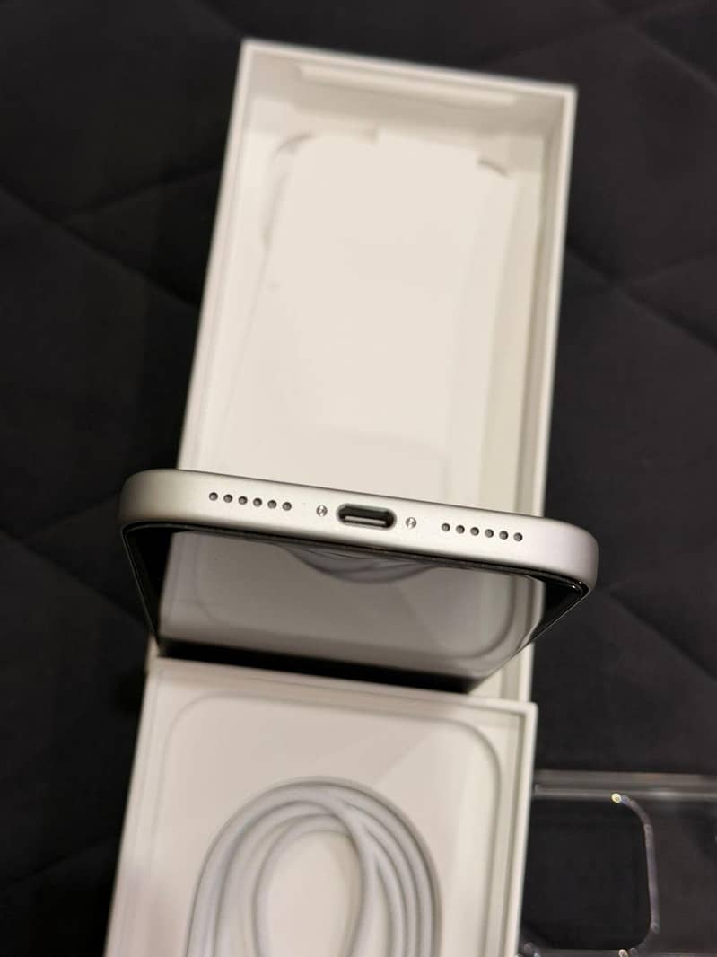 Apple iPhone 17 Pro Max 2