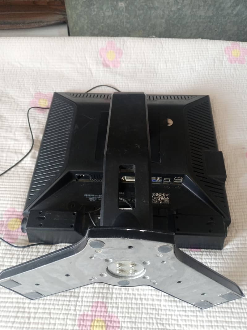 LED/LCD with speaker 3