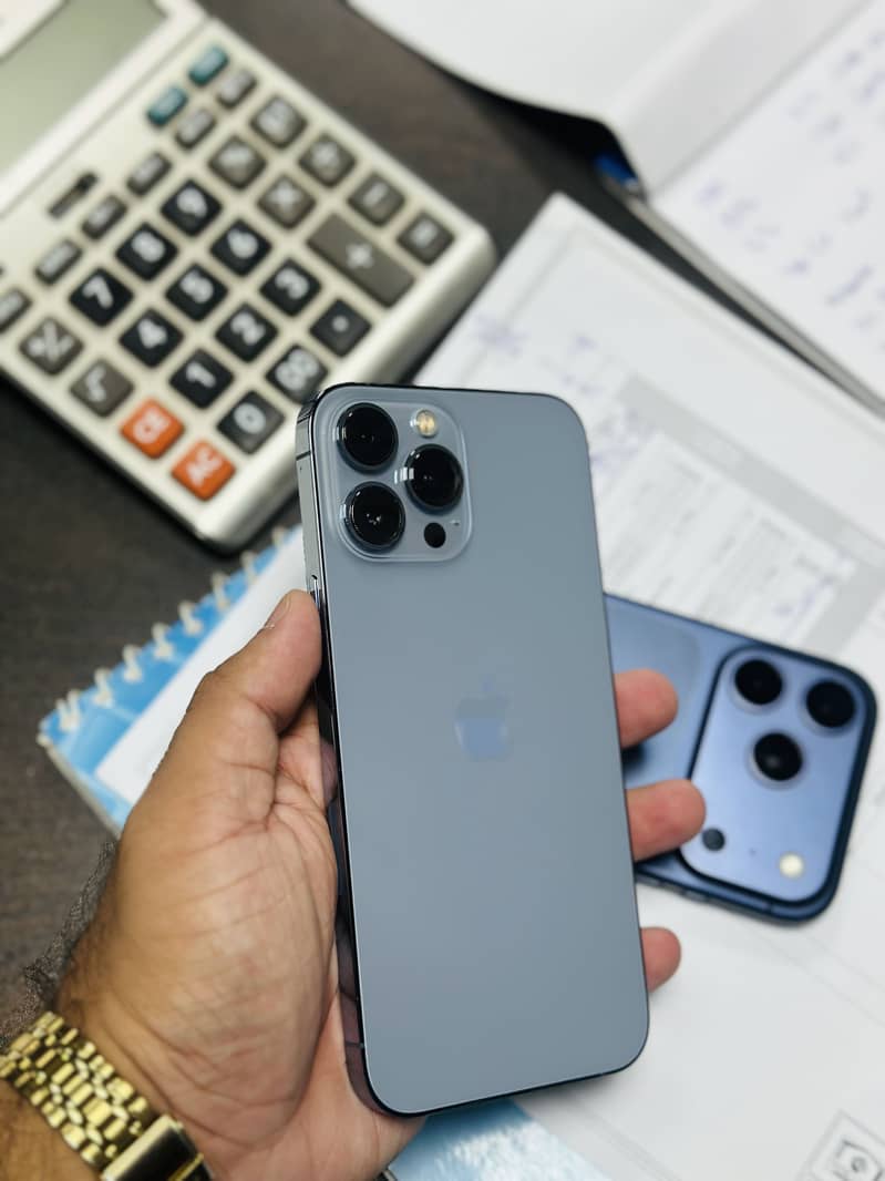 Apple iPhone 13 Pro Max 3