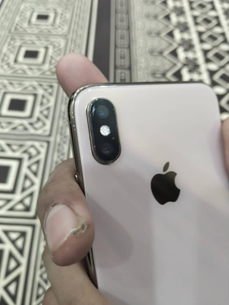Apple iPhone XS 3