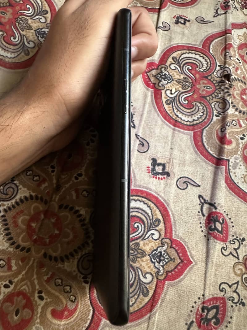 One Plus 10 Pro 4