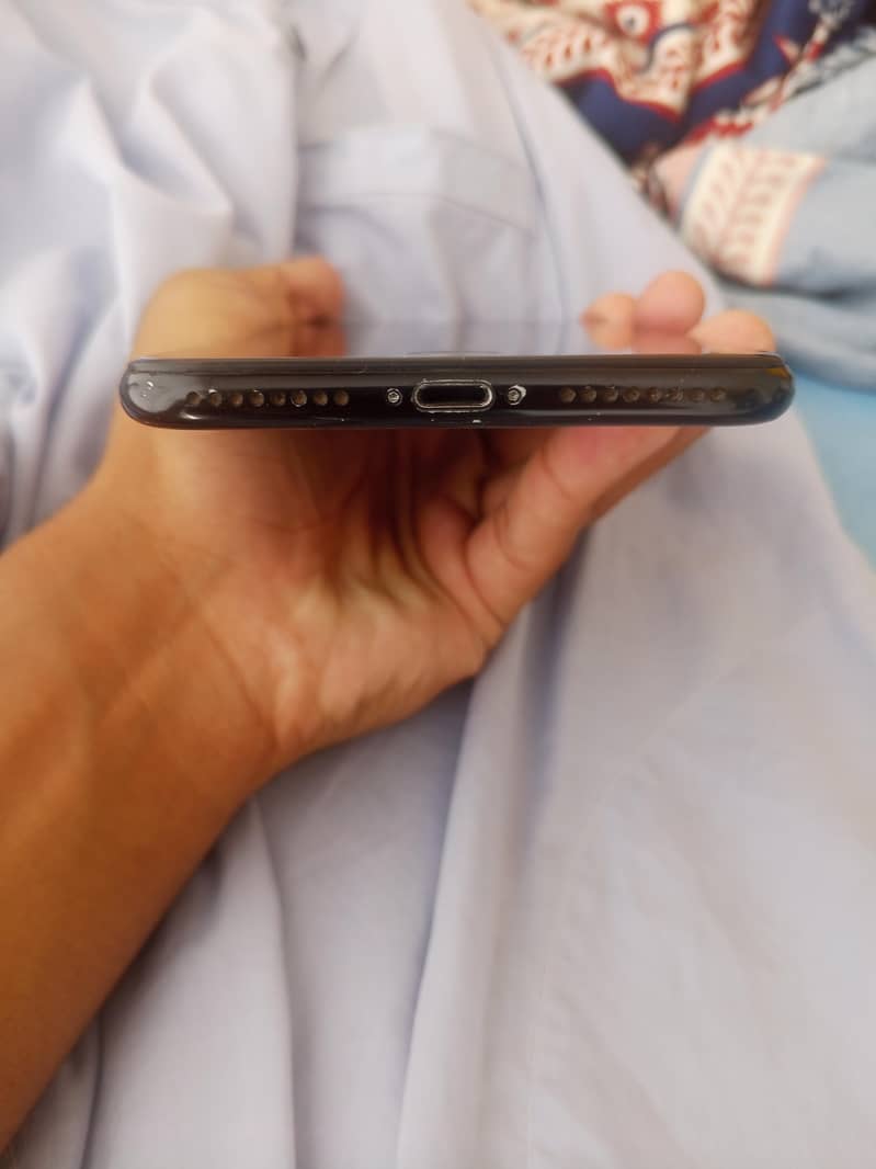 Apple iPhone 7 Plus 4