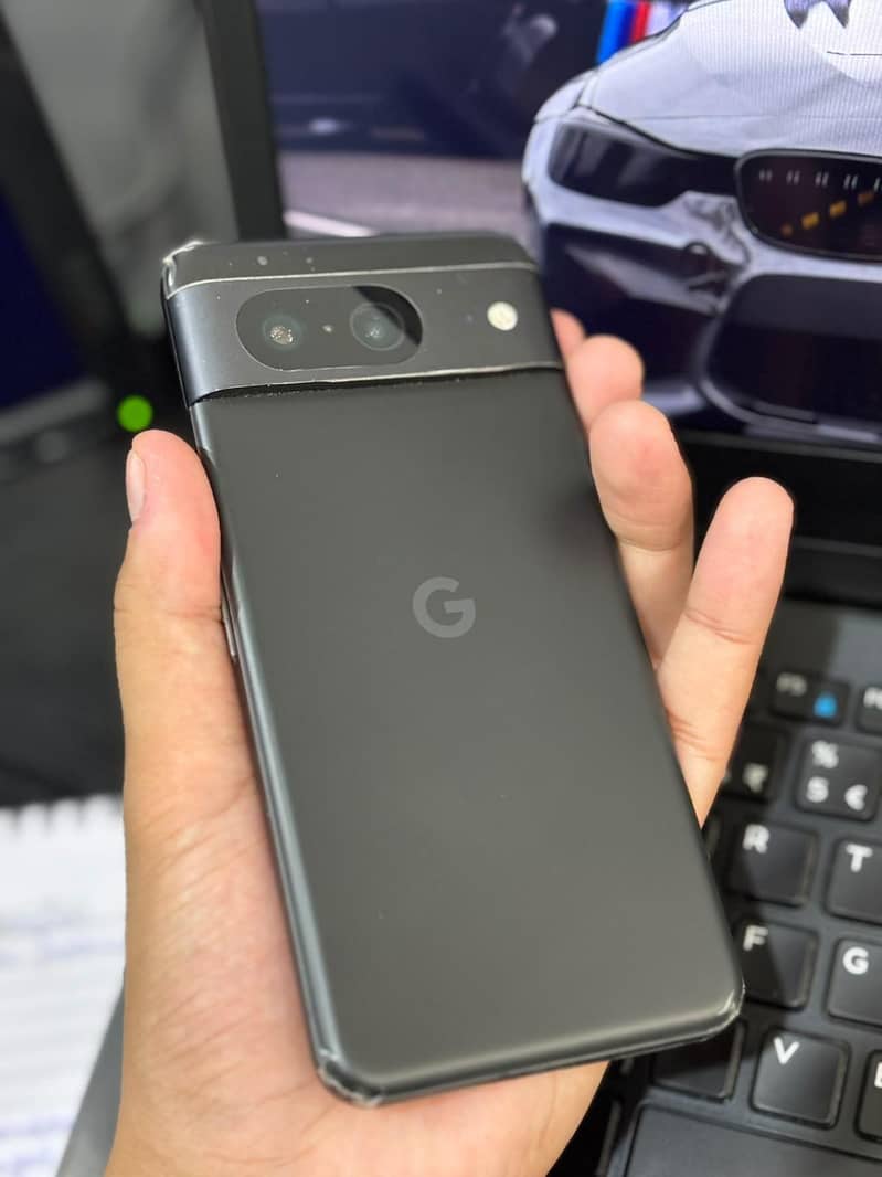 Google Pixel 8 4