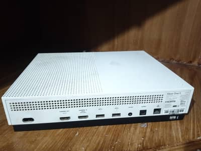 selling Xbox one s for all console info must read description