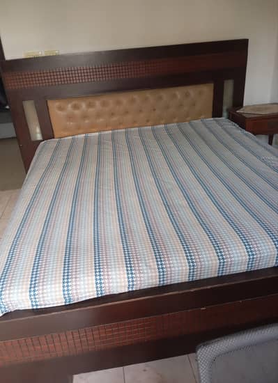 Heavy wood king side bed with dressing table without mattress