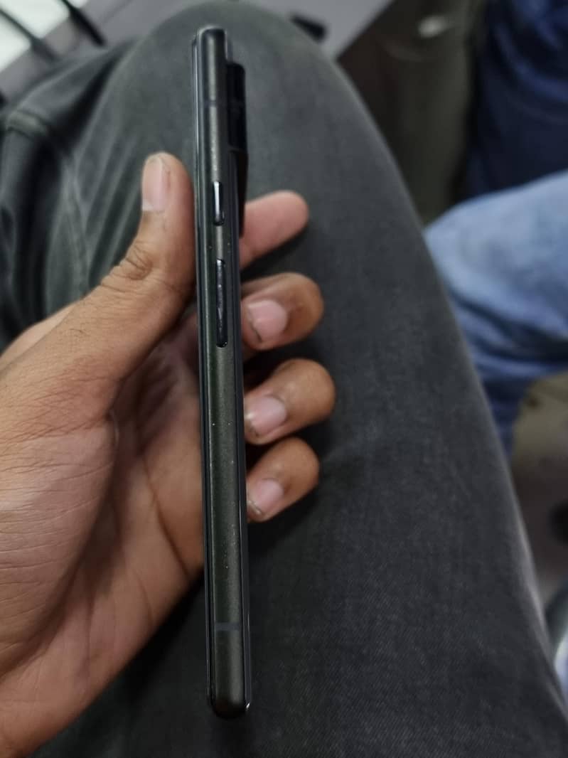 Google Pixel 6 4