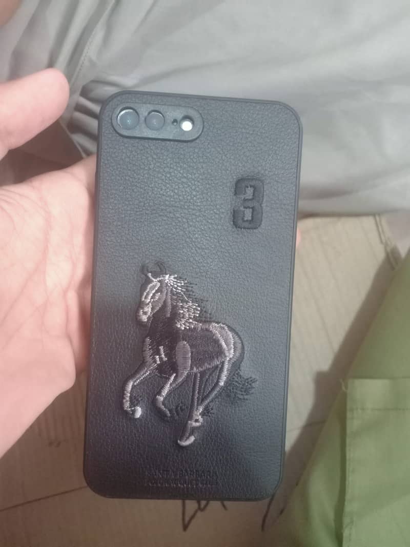 Apple iPhone 8 Plus 1