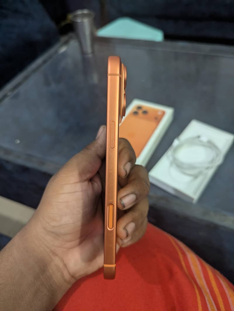 Apple iPhone 17 Pro Max 2