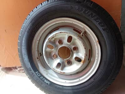 DUNLOP TUBELESS TYRE AND RIM AVAILABLE