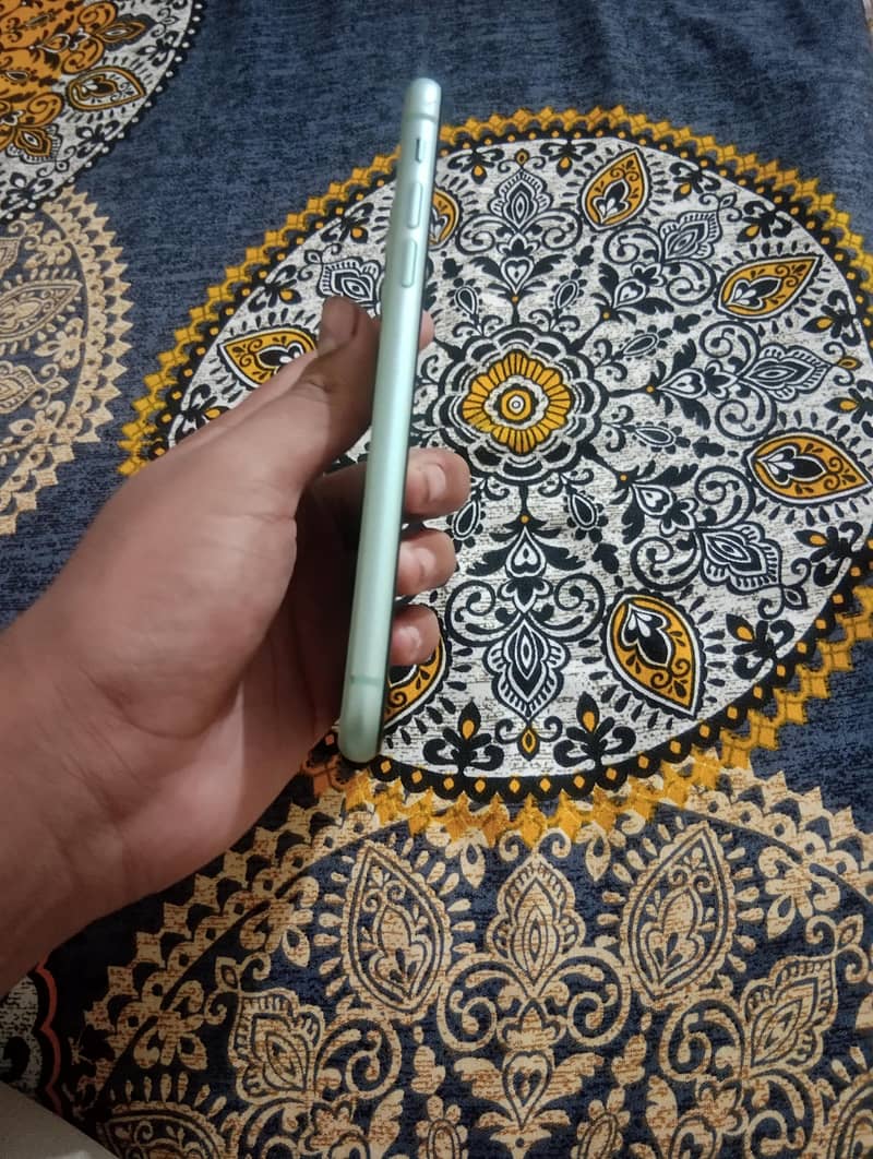 Apple iPhone 11 1