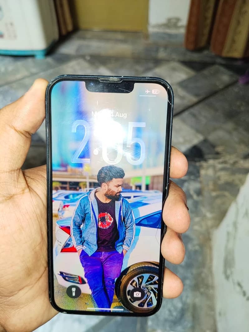 Apple iPhone 13 3