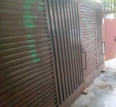 Iron gate sliding