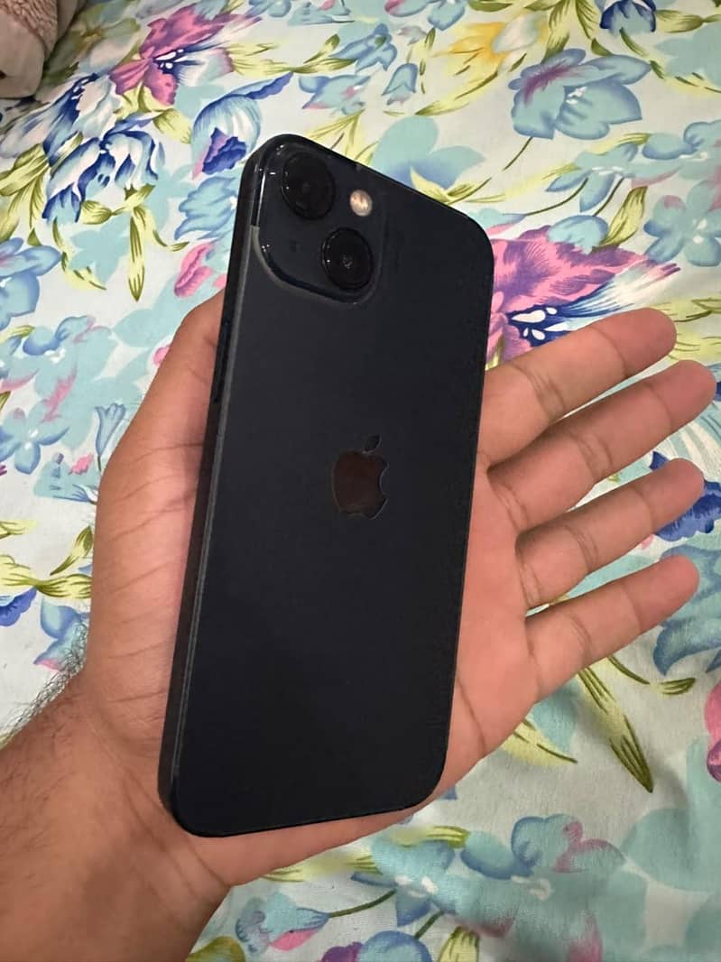Apple iPhone 13 1